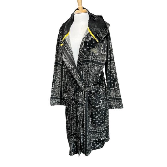 Dogg Supply by Snoop Dogg Black Paisley Microfleece Hooded Lounge Robe Small - Picture 4 of 7